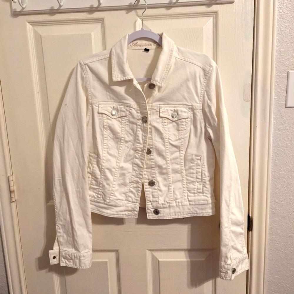 American Eagle Outfitters Cream Jean Jacket